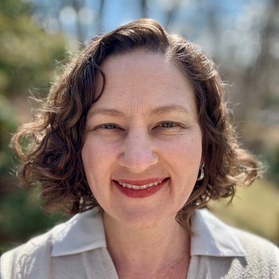 Noga Shemer headshot